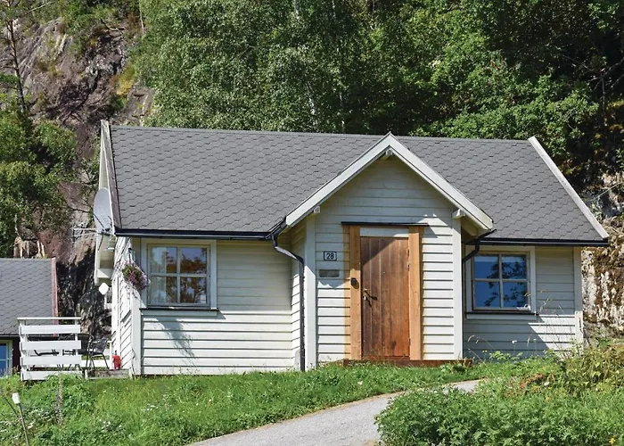 3 Bedroom Lovely Home In Vallavik